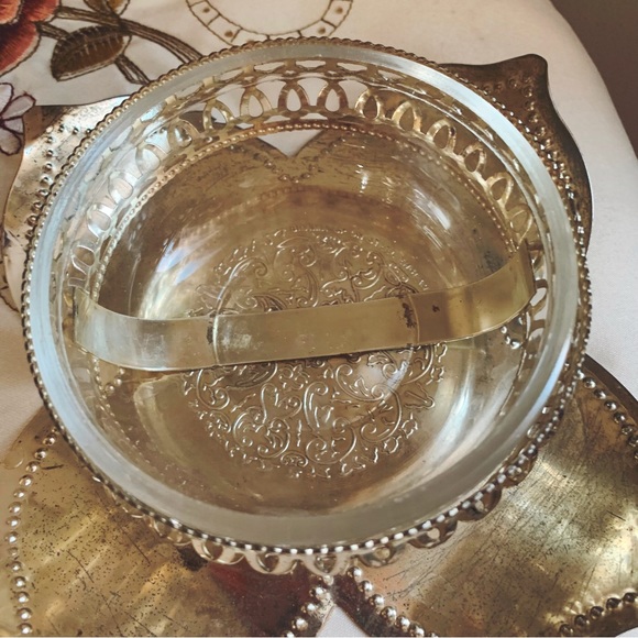 Vintage Raimond Crystal Bowl Candy Dish with Attached Silver Plate Lily Pad 4" - Picture 5 of 6